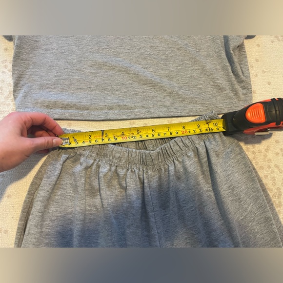 Cropped Lounge Set - Picture 11 of 13